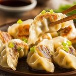 一口食べたら止まらない！宇都宮餃子の無限ループへようこそ